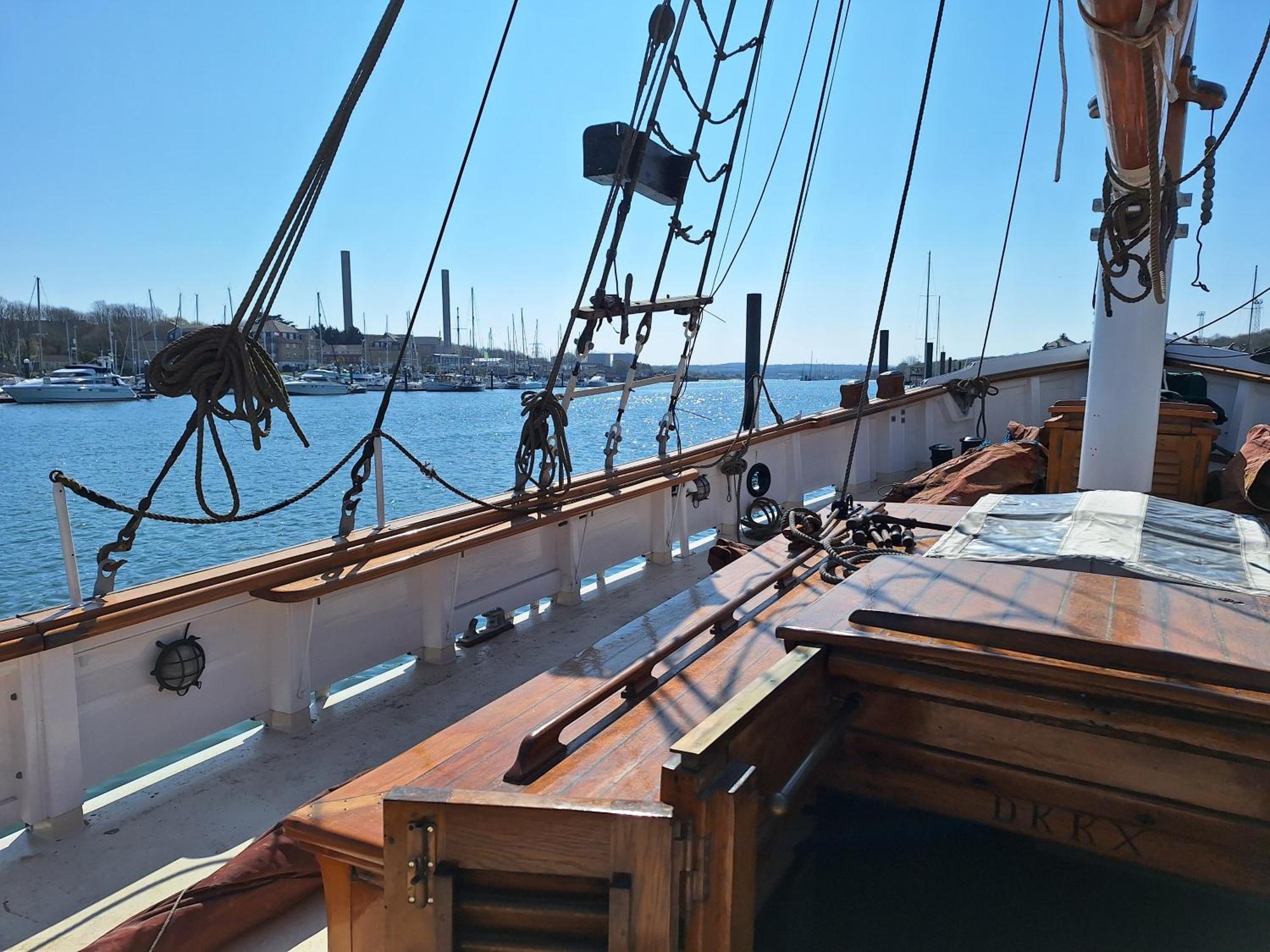 Historic Wooden Ship 'Ursula' East Cowes Esterno foto