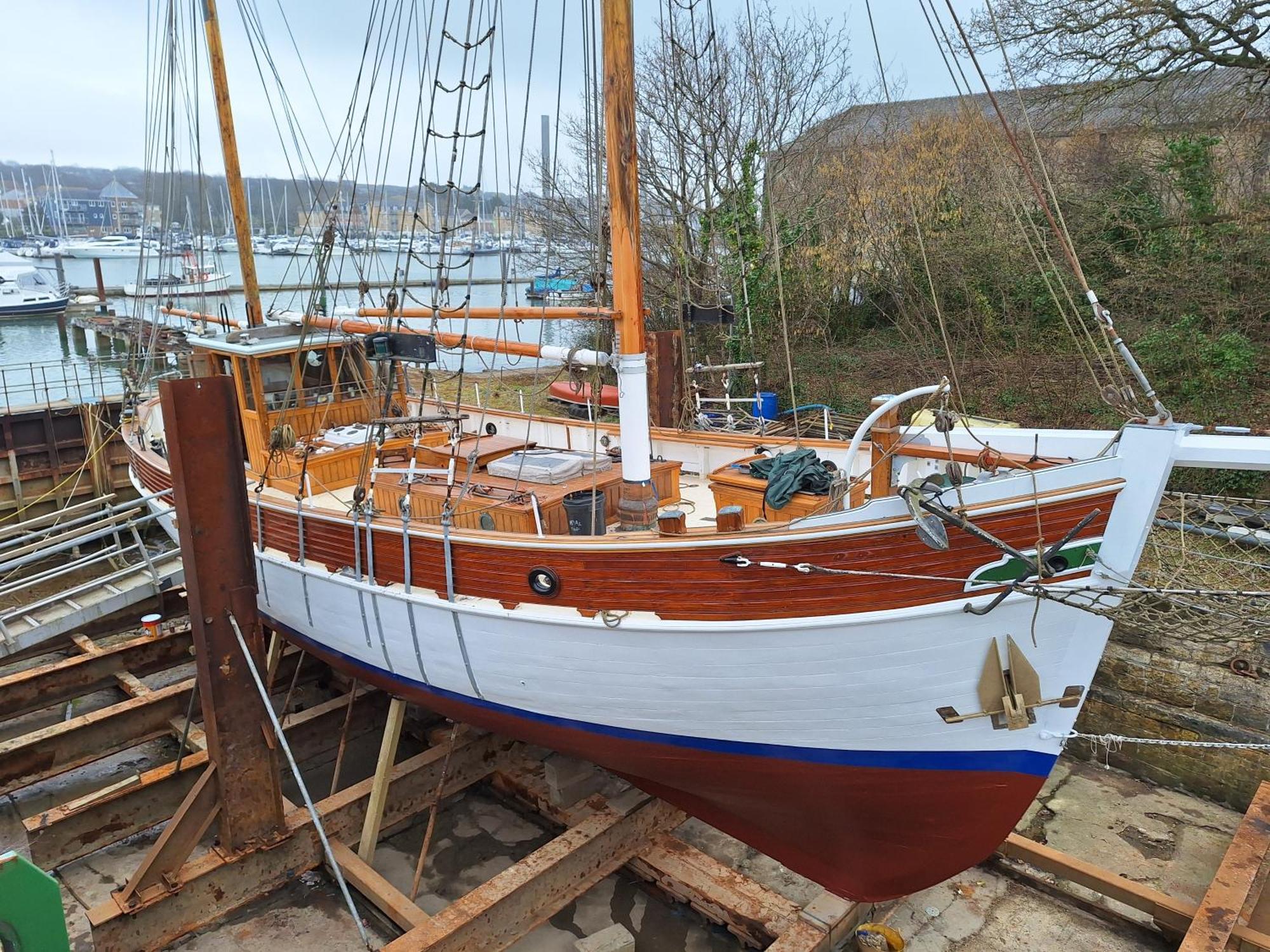 Historic Wooden Ship 'Ursula' East Cowes Esterno foto
