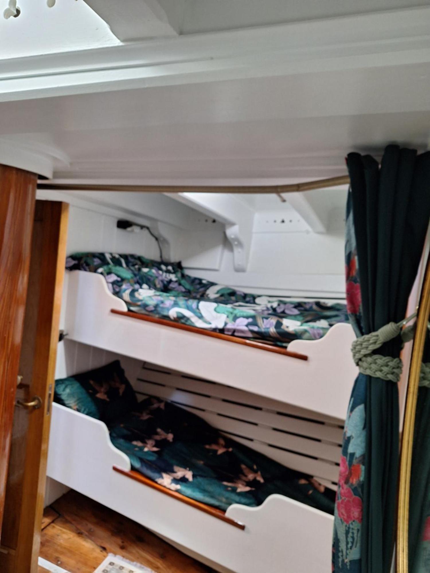Historic Wooden Ship 'Ursula' East Cowes Esterno foto